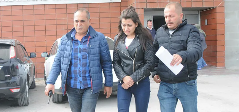 Liseli kız, sokak ortasında can aldı!