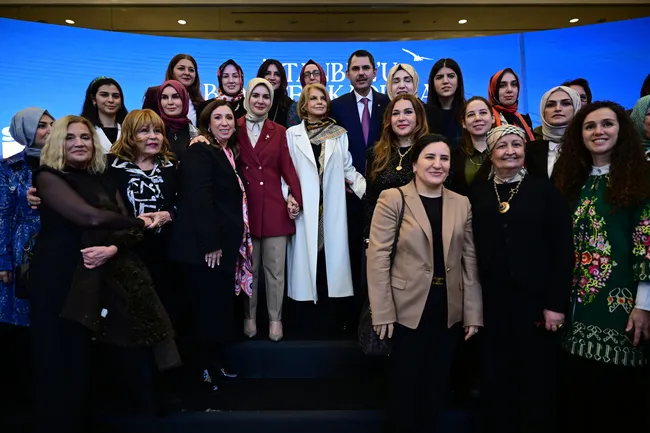 ibb-baskan-adayi-murat-kurumun-projeleri-tansu-ciileri-heyecanlandirdi-istanbula-hayirli-olsun-1708625993301.jpg İBB Başkan adayı Murat Kurum'un projeleri Tansu Çiiler'i heyecanlandırdı: İstanbul'a hayırlı olsun - 7