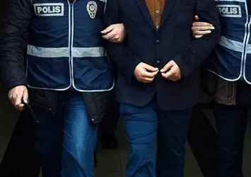 İzmir'de FETÖ ve PKK'ya baskın: 25 gözaltı