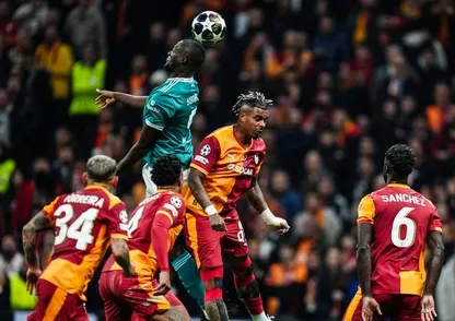 Aslan İngiliz devine diz çöktürdü!