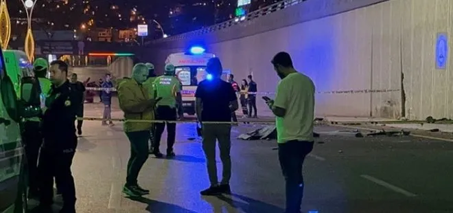 Gaziantep'te otomobil refüje çarptı! Ölü ve yaralılar var
