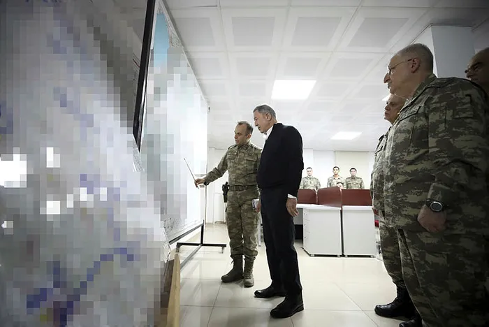 Son dakika: Savunma Bakanı Hulusi Akar sınırın sıfır noktasında