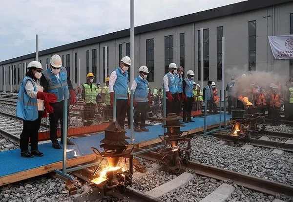AK Parti'den metro hattına beton döken CHP'li Ekrem İmamoğlu'na sert tepki: Hesabını milletimiz sorar - 5