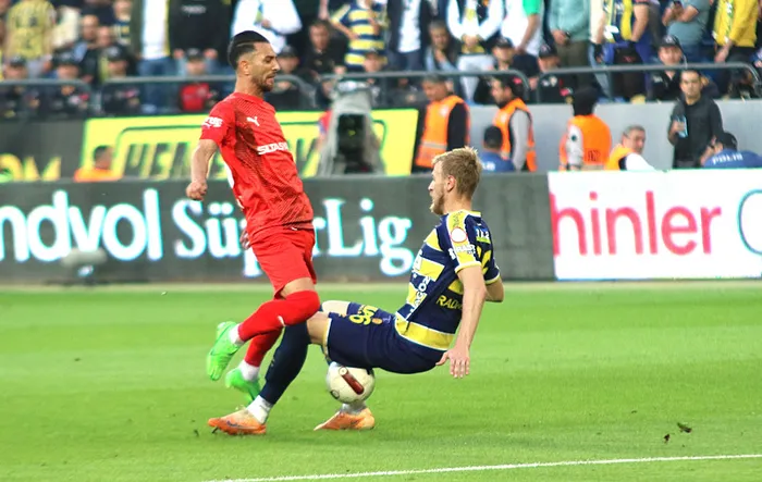 İşte Süper Lig’de küme düşen takımlar! Pendikspor için milyonda bir ihtimal...