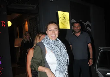Ceyda Düvenci doğum kilolarını veremedi!