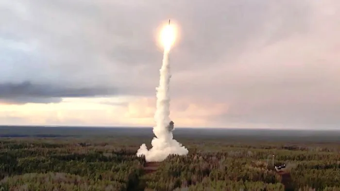 rusya-lideri-putinden-abdye-oresnik-gozdagi-fuze-duellosu-yapalim-1734604600527.jpg Oreşnik füzesi