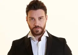 Sinan Akçıl hayatında biri olduğunu açıkladı: "Bir ilişkim var ama kimse yakalayamıyor"