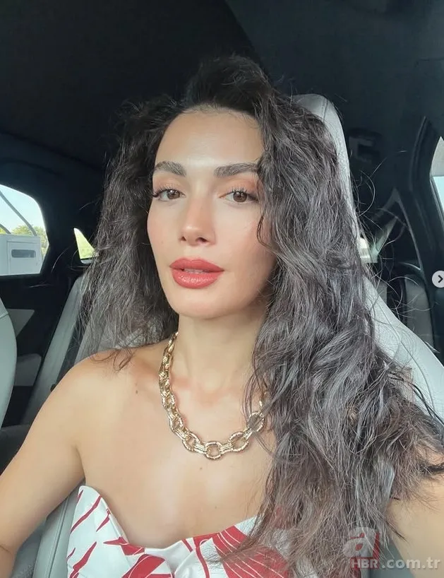 Gözleri KaraDeniz'in yıldızı Özge Yağız'ın çocukluk haline beğeni yağdı! 4