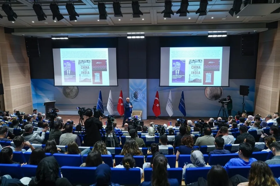 dekolonizasyon-ve-yeni-bir-dunya-ihtiyaci-medipolde-masaya-yatirildi-1778650327073.jpeg Prof. Dr. Cemil Aydın: Sömürgeciliğin zihinsel mirası devam ediyor - 1