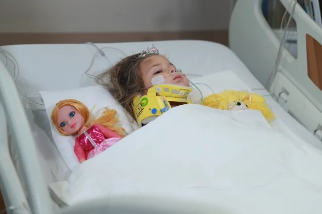 Son dakika: Enkazdan 91 saat sonra çıkarılan Ayda bebek Türkiye'yi selamladı - 2