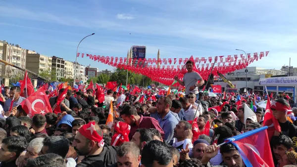 Başkan Erdoğan'dan 7'li koalisyona çok sert sözler: Seçim kirli pazarlıklarla kazanılmıyor - 9