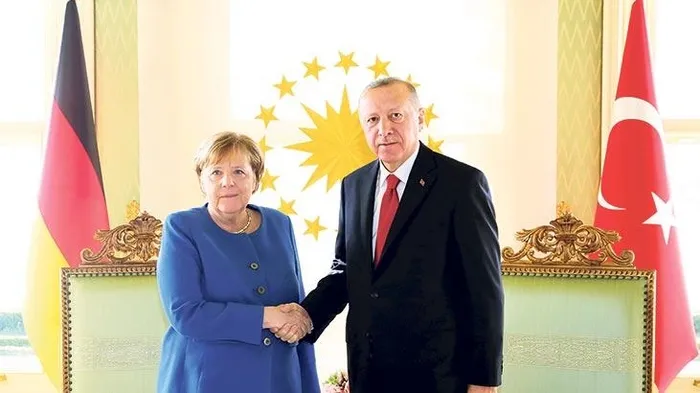 Başkan Erdoğan’dan Akdeniz’de yeni gerginlikler olmasın diyen Merkel’e yanıt: Onu Miçotakis ile görüşün