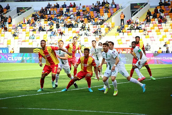 Süper Lig’de küme düşen ilk takım belli oldu! Giresunspor’un 1-0 yendiği Öznur Kablo Malatyaspor küme düştü