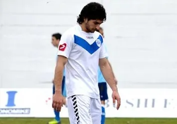 Kulüp armasındaki haç yüzünden takımdan ayrıldı