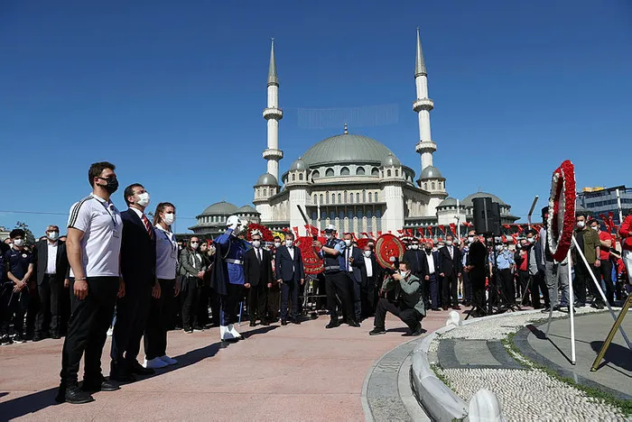 Son dakika: İBB Başkanı Ekrem İmamoğlu yine kriz çıkardı! 19 Mayıs'ı da boş geçmedi - 2