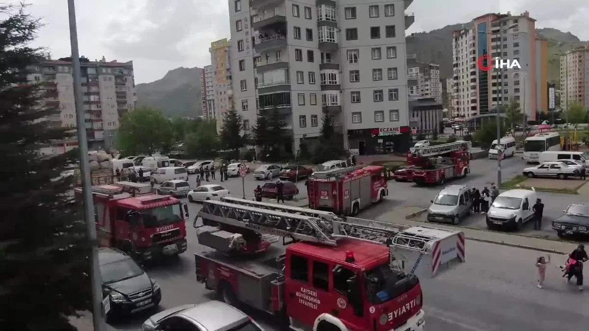 Balkonda çıkan yangın korkuttu