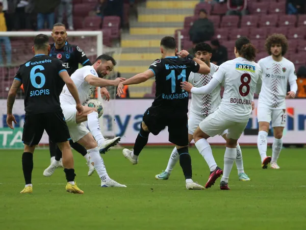 Trabzonspor’a Hatay’da soğuk duş! Öne geçtiği maçta mağlup oldu