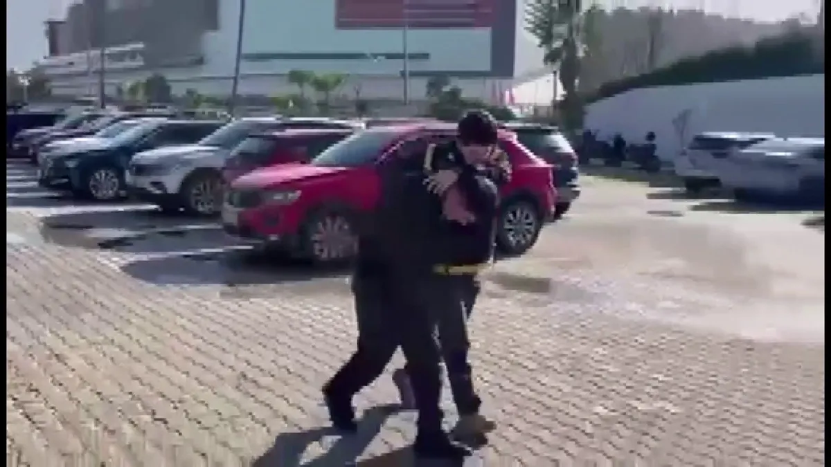 Hatay'da alışveriş merkezindeki mağazadan hırsızlık yapan zanlı tutuklandı
