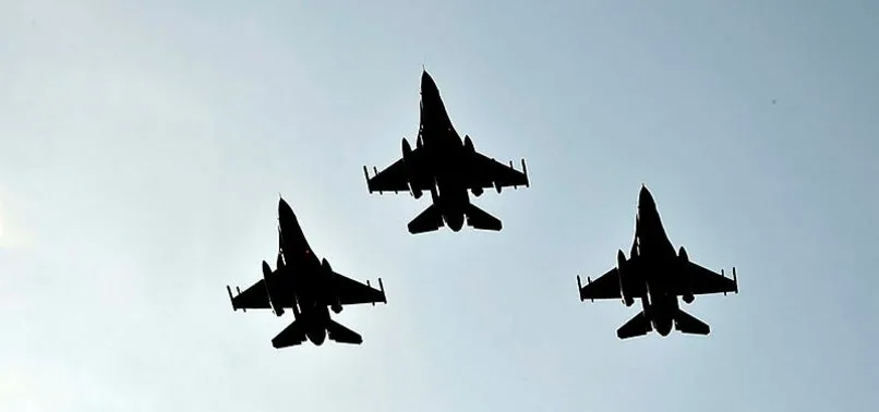 Son dakika: TurAz Kartalı tatbikatında Türk F-16'ları Azerbaycan uçaklarıyla uçuş gerçekleştirdi