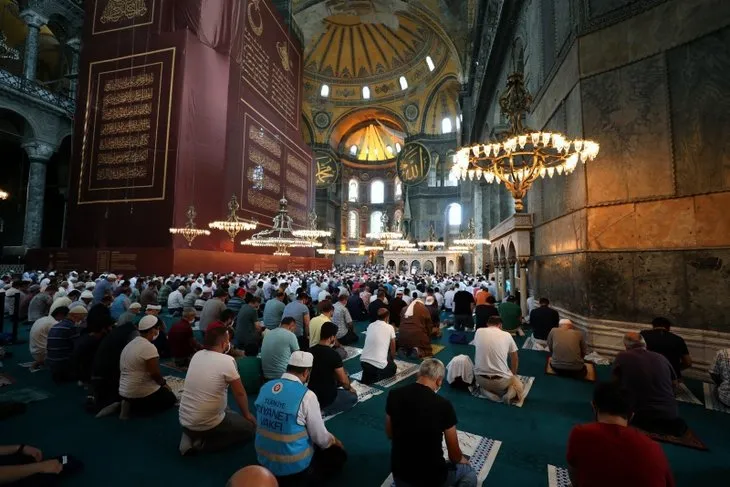 87 yıl sonra yeniden özgürlüğüne kavuşan Ayasofya Camii kararının üzerinden 1 sene geçti!