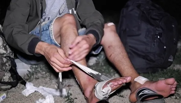 Yunanistan’dan göçmenlere insanlık dışı muamele! İşkence yaptı çırılçıplak soyup Meriç Nehri’ne itti