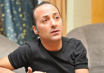 Tolga Çevik trafik kazası geçirdi!