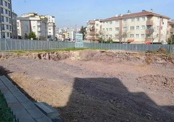 Pendik'te CHP klasiği! İmamoğlu sözde tören yaptı tek çivi çakılmadı