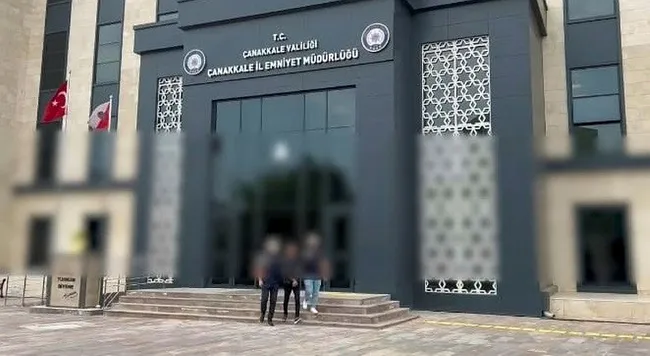 canakkalede-teror-propagandasi-yaptigi-iddia-edilen-supheli-yakalandi-1715271467498.jpg Çanakkale'de terör propagandası yaptığı iddia edilen şüpheli yakalandı - 2