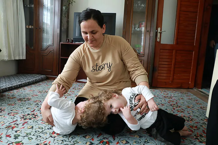 Son dakika: Başkan Erdoğan yapışık ikizlerin ailesiyle görüştü