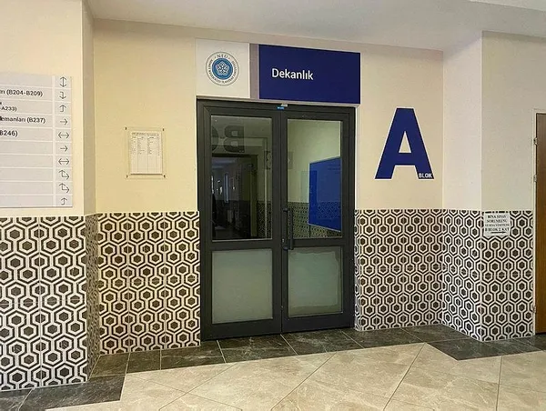 necmettin-erbakan-universitesinde-akilalmaz-olay-profesor-tahir-uluc-bir-baska-profesor-tarafindan-vuruldu-ned-1696444771072.jpeg Necmettin Erbakan Üniversitesi'nde akılalmaz olay! Profesör Tahir Uluç bir başka profesör tarafından vuruldu! Nedeni 'pes' dedirtti - 2