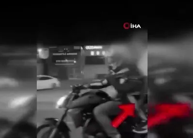 Oyuncak silahla şov yapıp paylaştılar