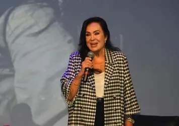 Usta oyuncu Türkan Şoray: "Sinema benim nefes aldığım bir yer oldu"