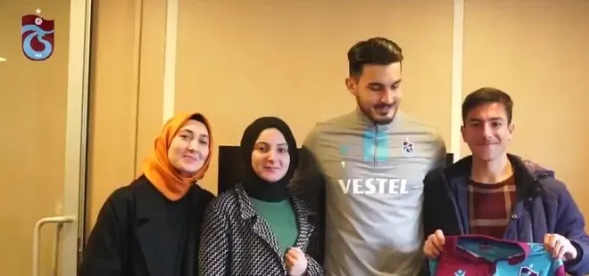 Trabzonspor kafilesini görebilmek için saatlerce beklemişti! Numan’ın hayali gerçek oldu!