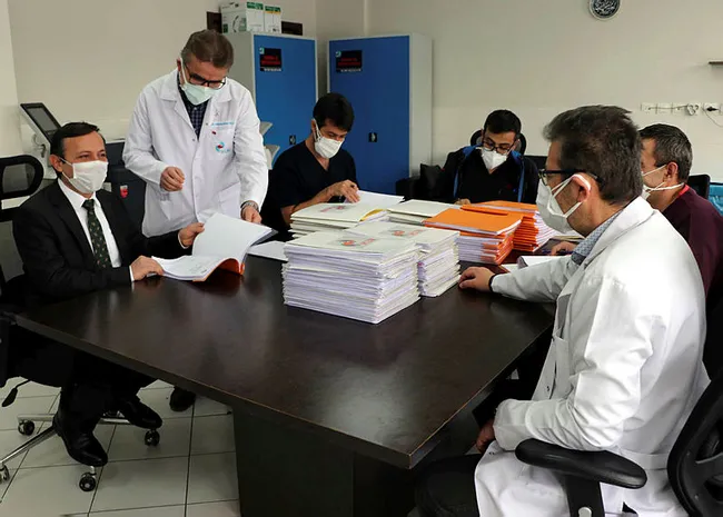 Yerli koronavirüs aşısında umut veren sonuçlar: Aşı yapılan gruptaki gönüllülerin antikorları yüzde 100 çıktı - 1