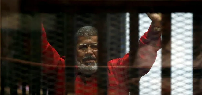 Mursi hapishanede iki defa baygınlık geçirdi