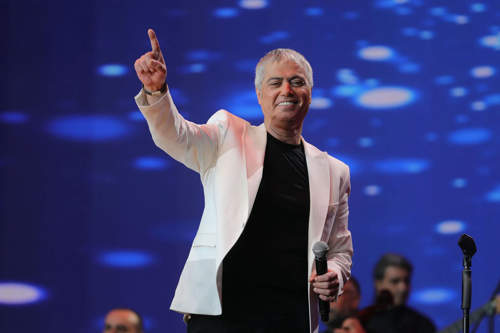 Cengiz Kurtoğlu sevenlerini korkuttu: Konserleri iptal edlidi