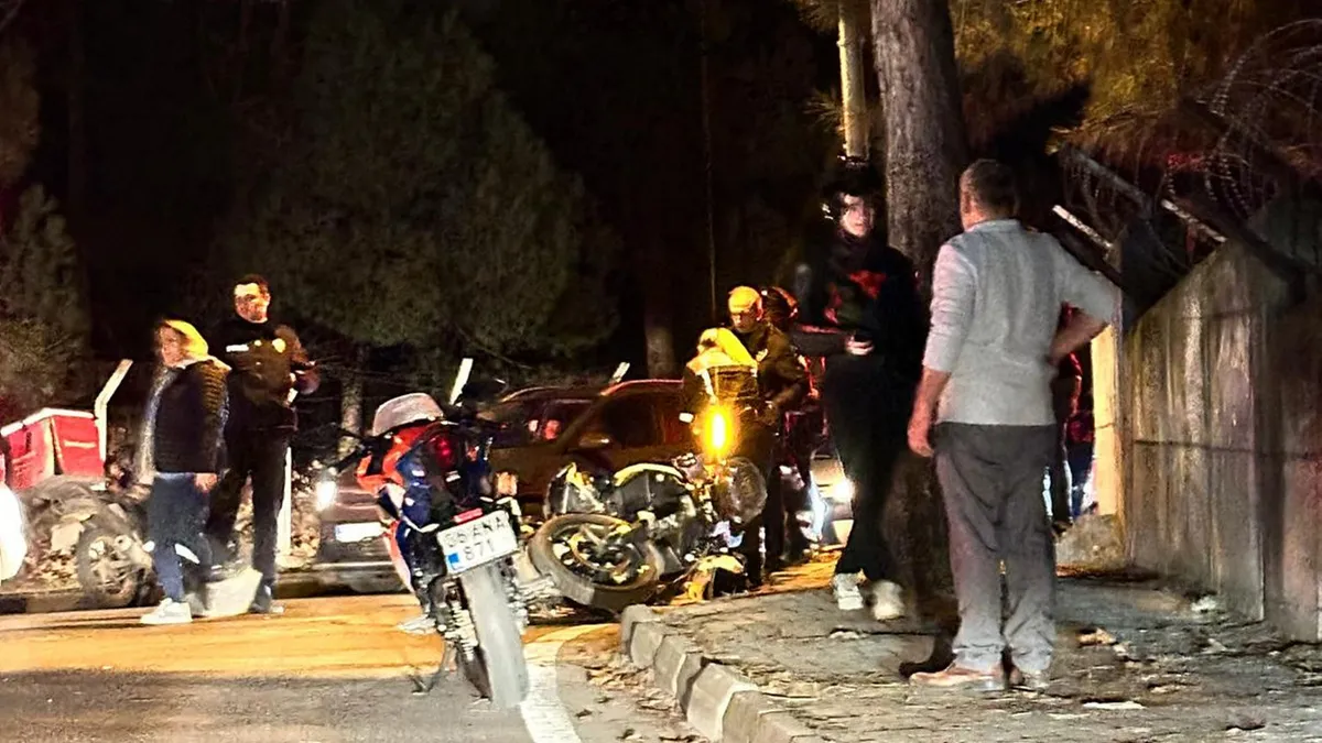 Samsun’da polis motosikleti otomobille çarpıştı: 2 polis memuru yaralandı