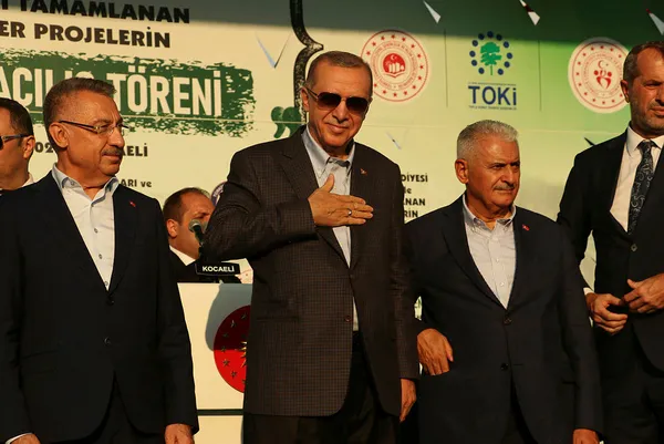 baskan-erdogandan-kocaelideki-toplu-acilis-toreninde-millet-ittifakina-yuklendi-curcuna-masasini-birkac-aday-c-1659826059481.jpg Başkan Erdoğan'dan Kocaeli'deki toplu açılış töreninde Millet İttifakı'na yüklendi: Curcuna masasını birkaç aday çıkaracak kapasitede görüyorum - 7