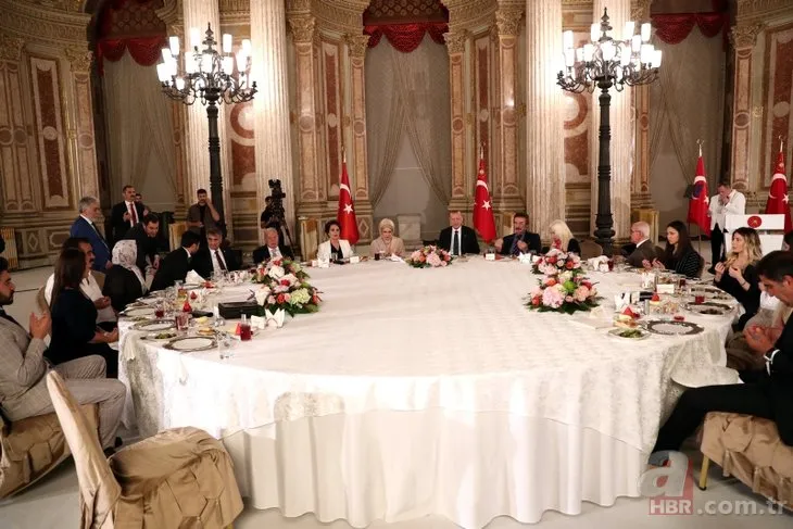 Başkan Erdoğan sanatçı ve sporcularla iftarda bir araya geldi