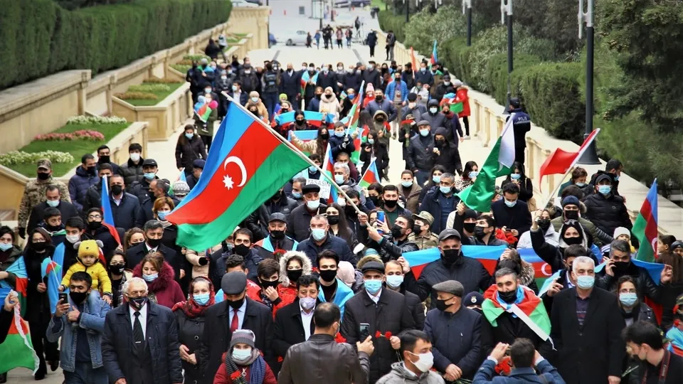Azerbaycan halkında zafer coşkusu | Kelbecer’in Ermenistan işgalinden kurtarılması kutlanıyor