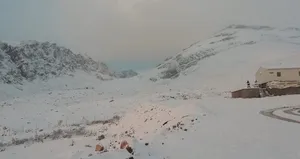 Aladağlar’da kar sürprizi