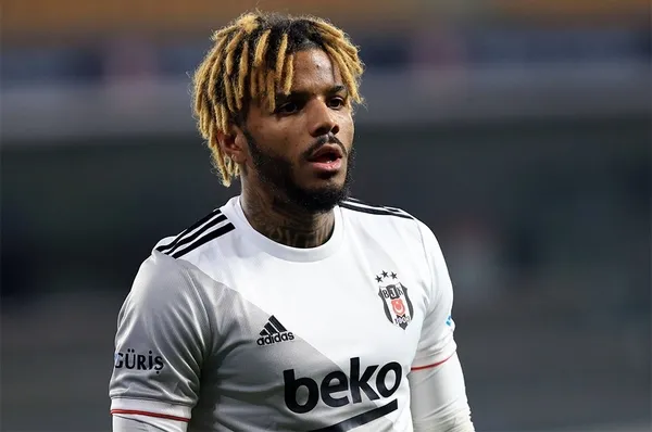 besiktas-valentine-rosier-transferini-resmen-acikladi-yildiz-oyuncu-siyah-beyazli-formayi-giymeye-devam-edecek-1627661442854.jpg Beşiktaş Valentine Rosier transferini resmen açıkladı! Yıldız oyuncu siyah beyazlı formayı giymeye devam edecek - 2