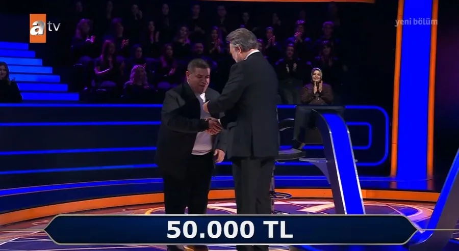 milyonerde-nefesler-tutuldu-o-soru-fenerbahcelileri-ekrana-kilitledi-1774296469659.jpg Milyoner’de nefesler tutuldu! O soru Fenerbahçelileri ekrana kilitledi - 6