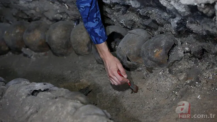 Bilim insanları Aztekler’e ait kafatasları karşısında şoke oldu! Kafatası kulesi… 6