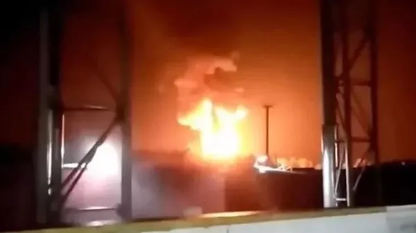 Son dakika: Rusya felakete uyandı: Ukrayna sınırına yakın şehrinde petrol deposunda yangın çıktı! İşte ilk kareler - 1