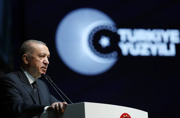 Son dakika: Yüz Yüze Türkiye Esnaf Buluşması | Başkan Erdoğan müjdeyi verdi! 6’lı masanın cumhurbaşkanı modeline sert tepki