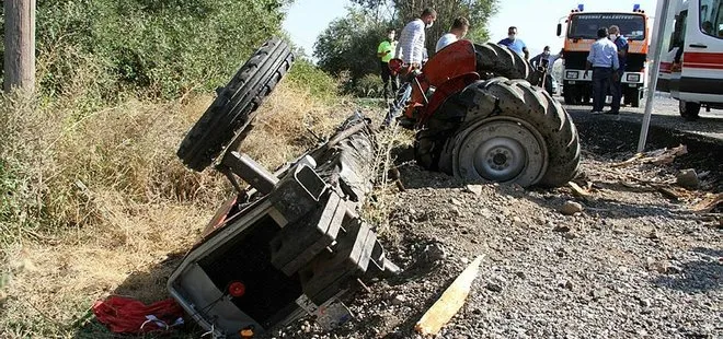 Sivas’ta kamyonun çarptığı traktördeki baba ve oğlu ağır yaralandı
