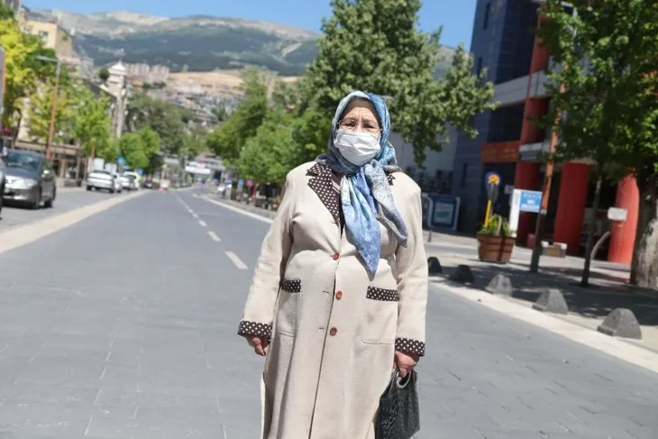 65 yaş üstü vatandaşlar 50 gün sonra sokakta! İşte o görüntüler