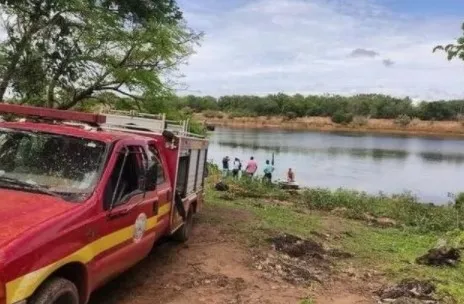 Brezilya’da kan donduran olay! Arılardan kaçarken piranalara yem oldu
