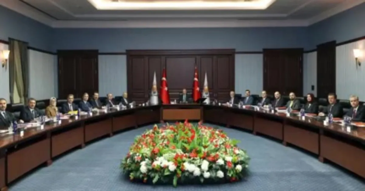 AK Parti MYK kritik başlıklarla toplanıyor
